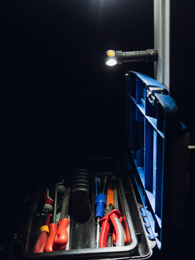 Armytek Wizard C2 Magnet USB (теплый свет)